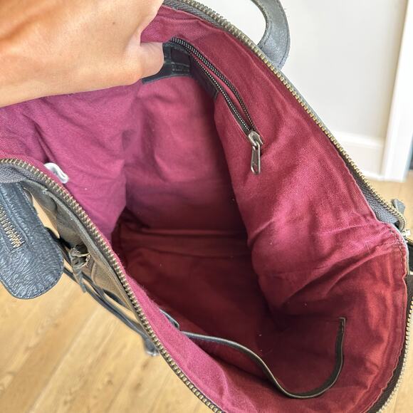 Rock Paper Scissors Genuine Leather Sloane Convertible Bag Backpack Black - Picture 8 of 10